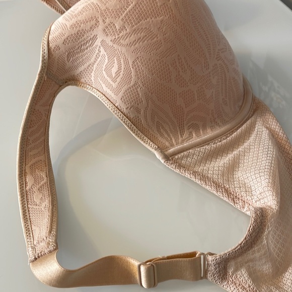 NWOT Wacoal Women’s Awareness Contour Underwire Bra in Nude, Size 40DDD - Picture 7 of 16